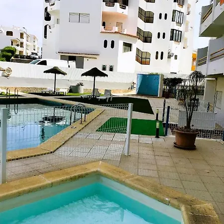 Apartamento 1 Bedroom Chaves, Praceta Vitorino Nemesio, *