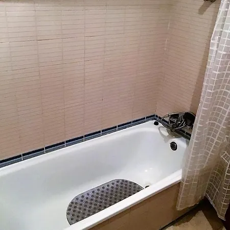 דירה 1 Bedroom Chaves, Praceta Vitorino Nemesio, אלבופיירה