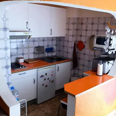 1 Bedroom Chaves, Praceta Vitorino Nemesio, *